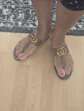 Gucci Double GG Women's Brown Leather Thong Sandals with Gold Accent